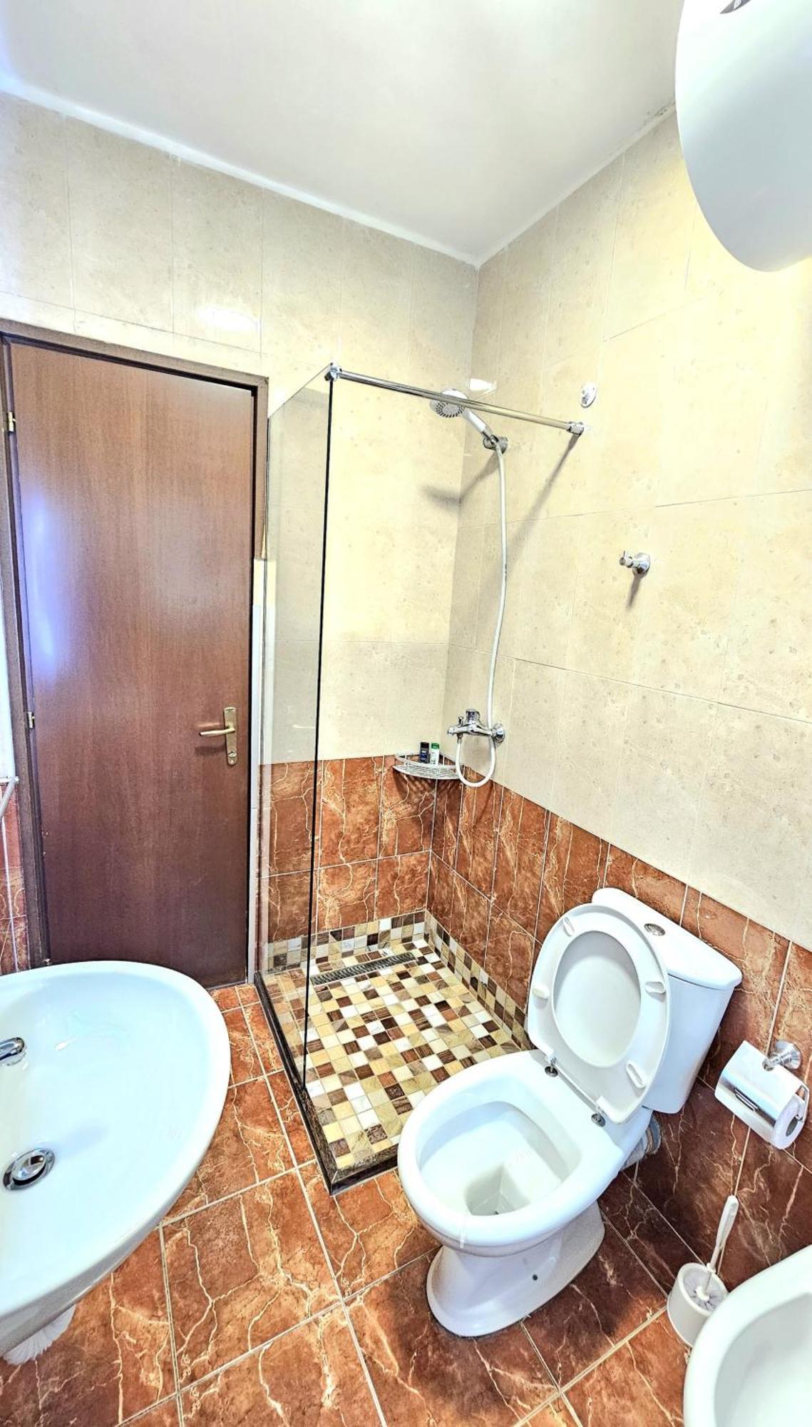 Cozy 1 Bedroom Near Parks, Cafes & Restaurants Tirana