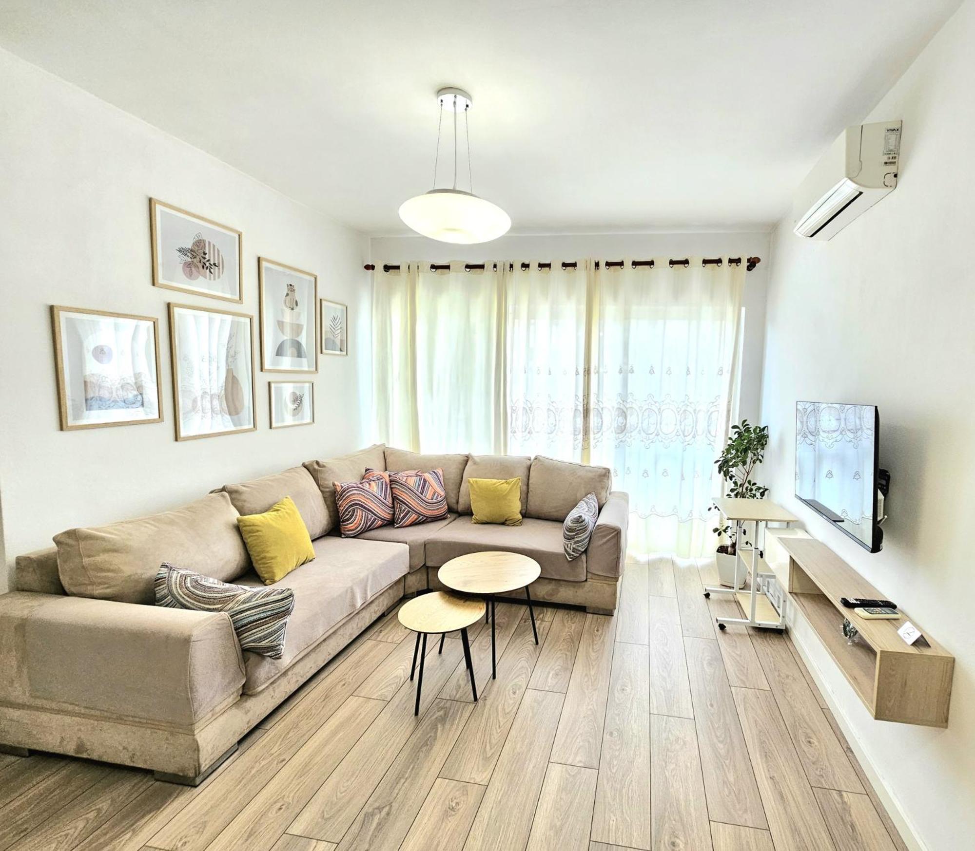 Cozy 1 Bedroom Near Parks, Cafes & Restaurants *